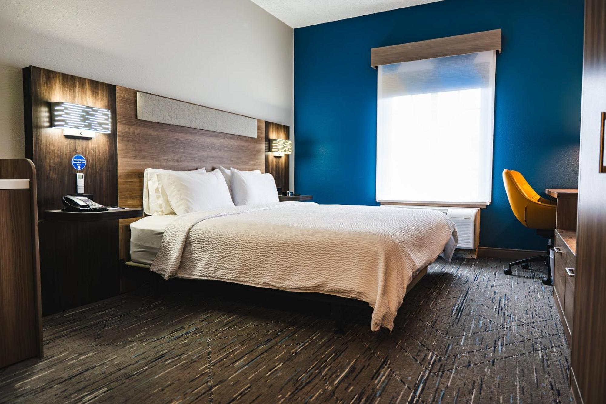 Holiday Inn Express Frazer - Malvern By Ihg Exterior photo